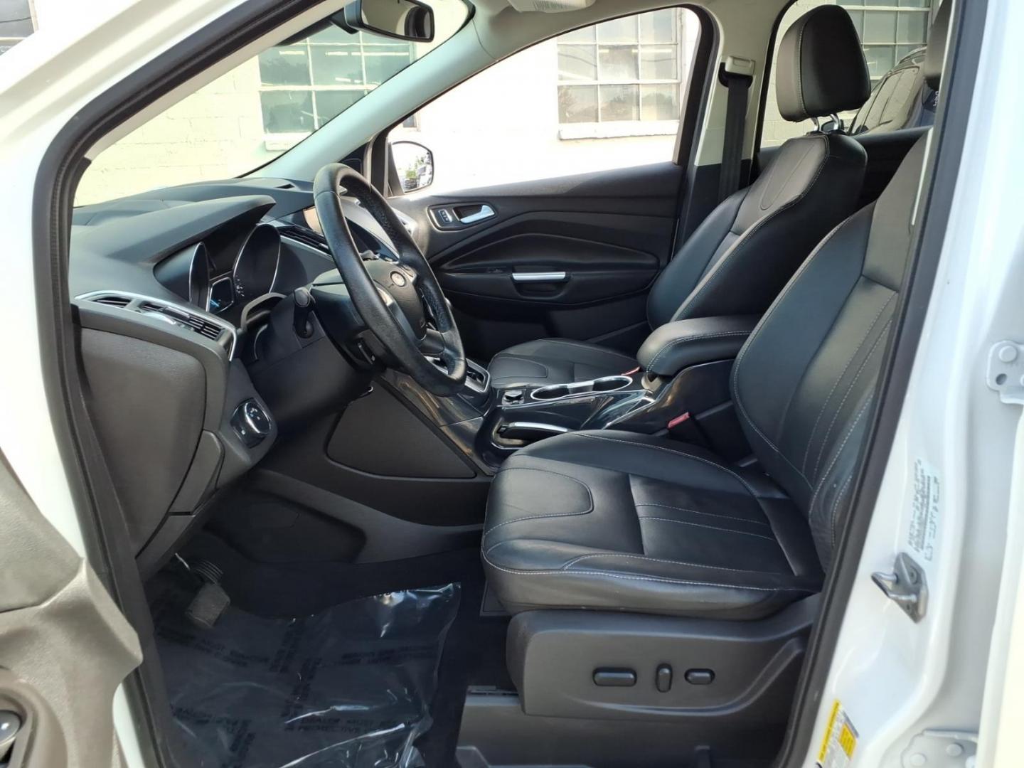 2013 White Platinum Metallic Tri-Coat Ford Escape Titanium (1FMCU0J91DU) with an 2.0L 4 Cylinder Turbocharged engine, AT4X4 transmission, located at 50 Eastern Blvd., Essex, MD, 21221, (410) 686-3444, 39.304367, -76.484947- Photo#6