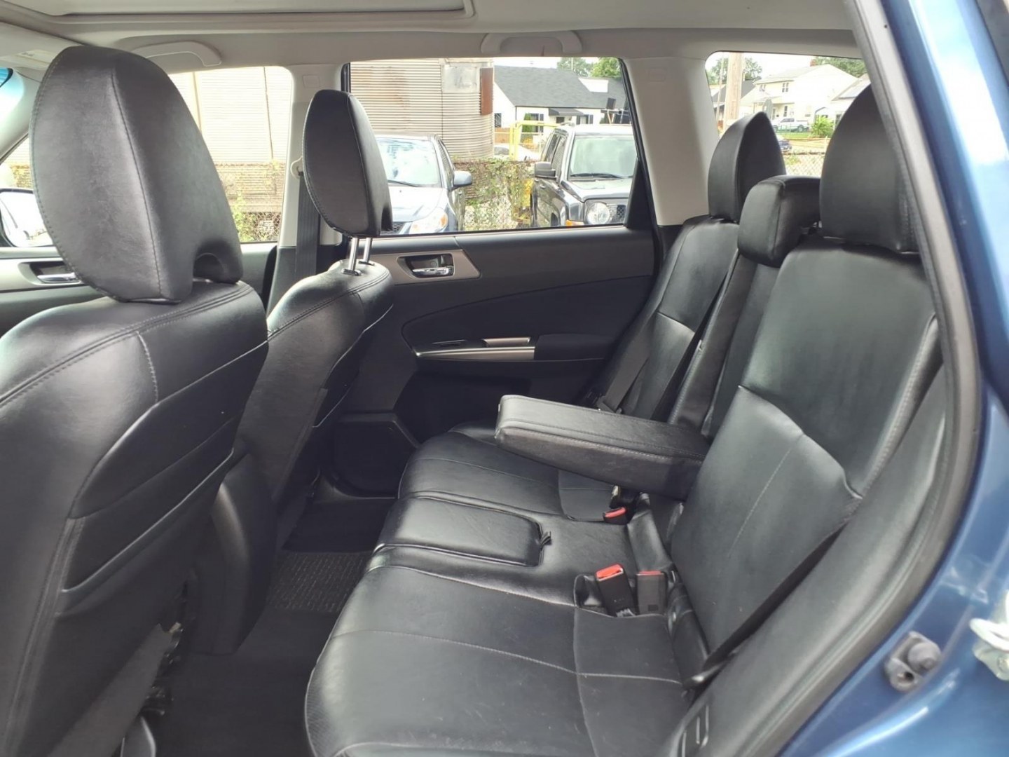 2012 Marine Blue Pearl Subaru Forester 2.5X Limited (JF2SHAEC9CH) with an 2.5L 4 Cylinder Fuel Injected engine, Automatic transmission, located at 50 Eastern Blvd., Essex, MD, 21221, (410) 686-3444, 39.304367, -76.484947- Photo#11