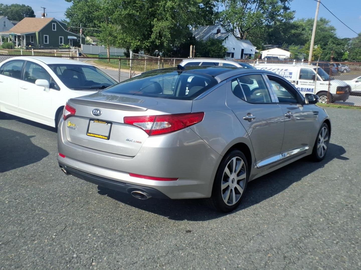 2013 Bright Silver Kia Optima SX (5XXGR4A62DG) with an 2.0L 2.0L Turbo I4 274hp 269ft. lbs. Turbocharged engine, 6-Speed Automatic Sportmatic transmission, located at 50 Eastern Blvd., Essex, MD, 21221, (410) 686-3444, 39.304367, -76.484947- Photo#4