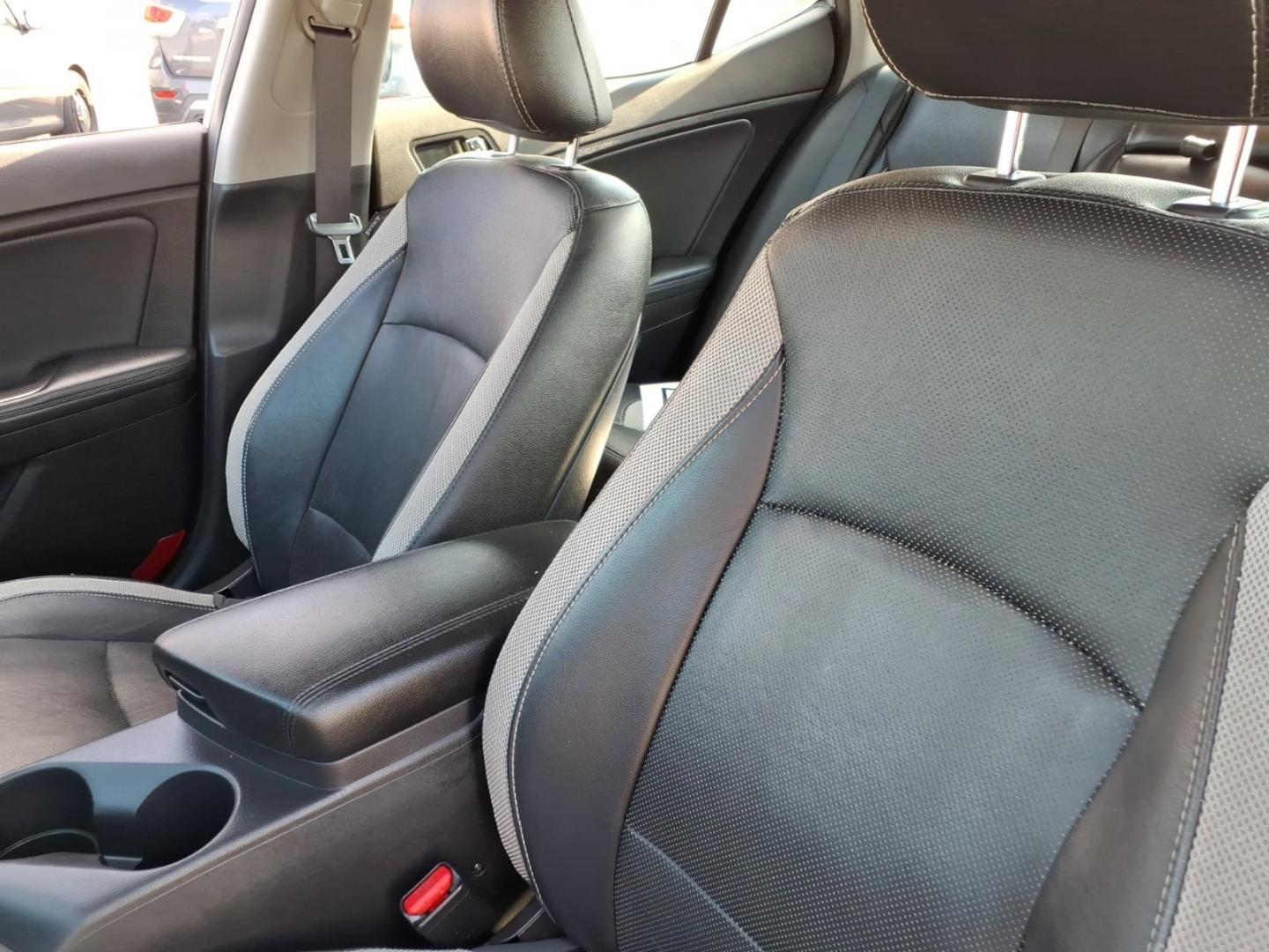 2013 Bright Silver Kia Optima SX (5XXGR4A62DG) with an 2.0L 2.0L Turbo I4 274hp 269ft. lbs. Turbocharged engine, 6-Speed Automatic Sportmatic transmission, located at 50 Eastern Blvd., Essex, MD, 21221, (410) 686-3444, 39.304367, -76.484947- Photo#9