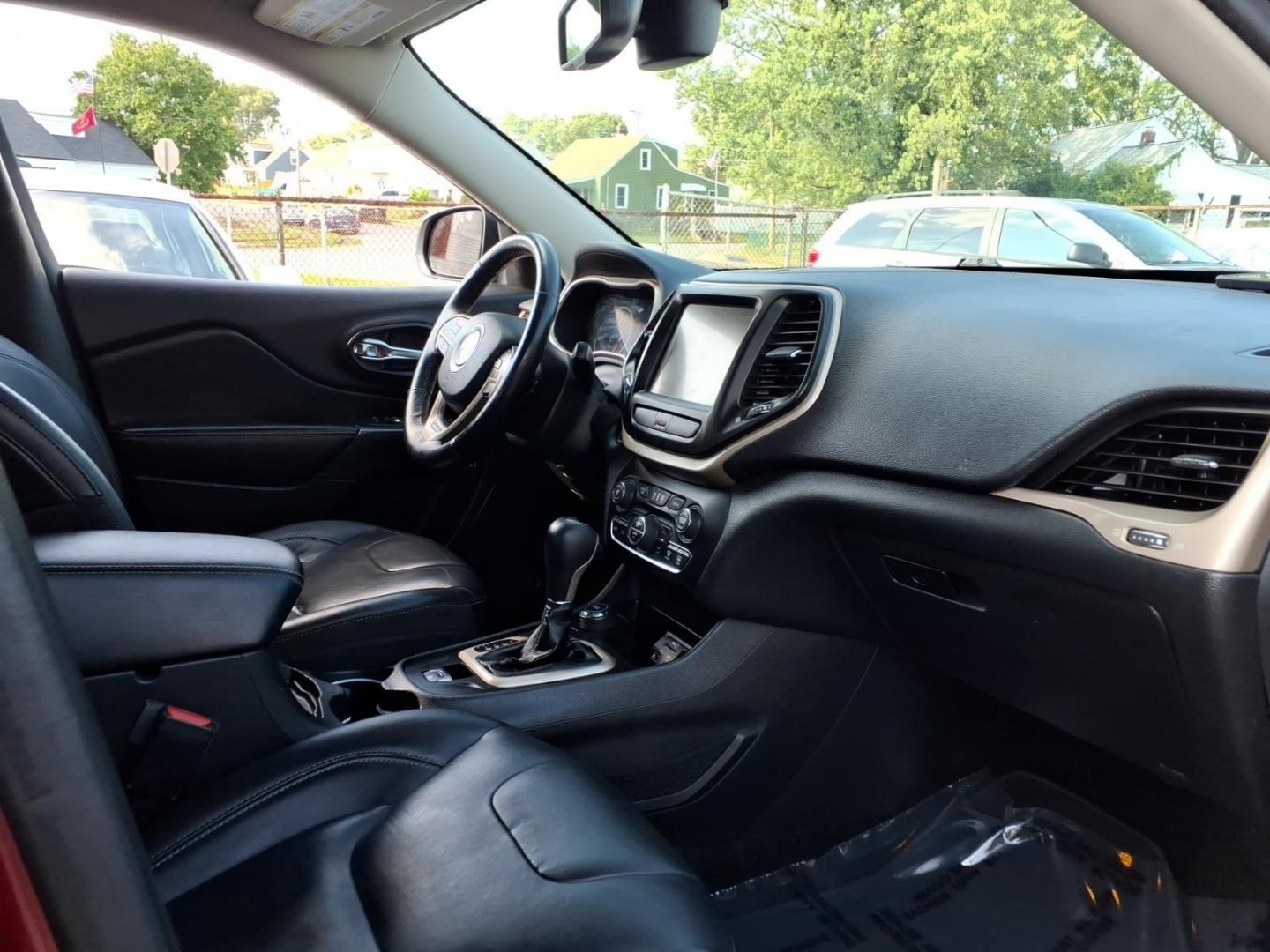2016 Red Jeep Cherokee Limited (1C4PJMDS5GW) with an 3.2L 6 Cylinder Sequential-Port F.I. engine, ATAWD transmission, located at 50 Eastern Blvd., Essex, MD, 21221, (410) 686-3444, 39.304367, -76.484947- Photo#12