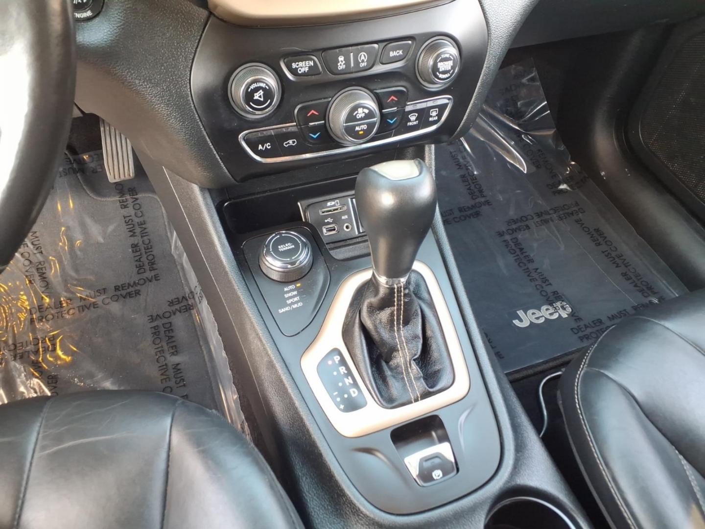 2016 Red Jeep Cherokee Limited (1C4PJMDS5GW) with an 3.2L 6 Cylinder Sequential-Port F.I. engine, ATAWD transmission, located at 50 Eastern Blvd., Essex, MD, 21221, (410) 686-3444, 39.304367, -76.484947- Photo#18