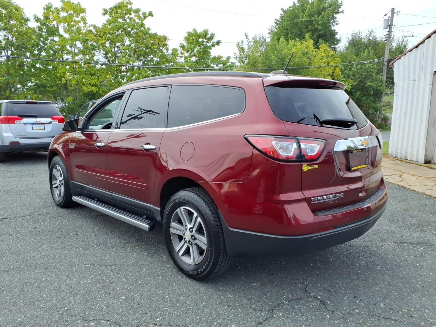 2017 Red Chevrolet Traverse LT (1GNKVHKD4HJ) with an 3.6L 6 Cylinder Fuel Injected engine, V6 transmission, located at 50 Eastern Blvd., Essex, MD, 21221, (410) 686-3444, 39.304367, -76.484947- Photo#2