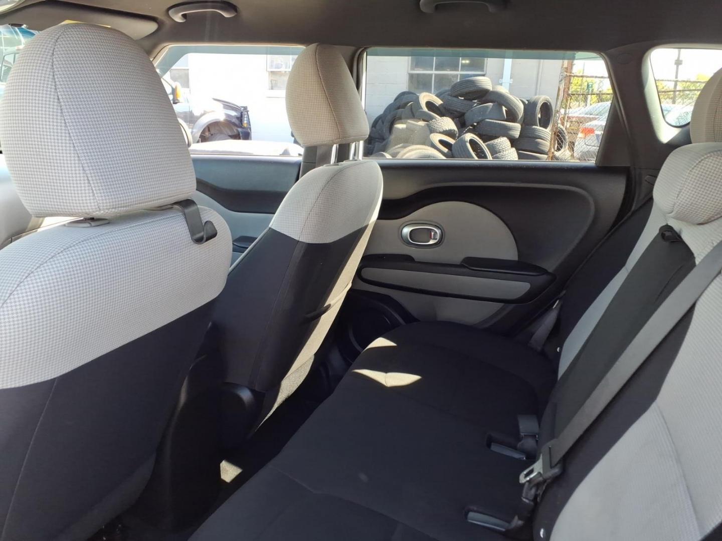 2014 Clear White Kia Soul Base (KNDJN2A20E7) with an 1.6L 1.6L I4 130hp 118ft. lbs. Fuel Injected engine, 6-Speed Manual transmission, located at 50 Eastern Blvd., Essex, MD, 21221, (410) 686-3444, 39.304367, -76.484947- Photo#12