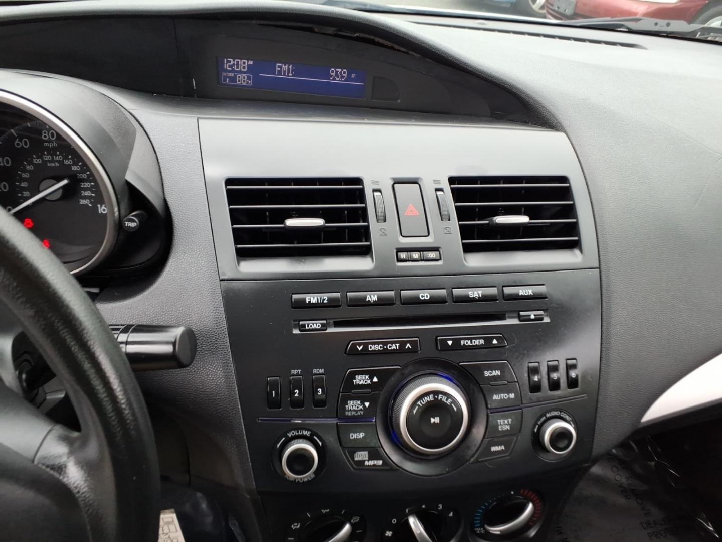 2013 Liquid Silver Metallic Mazda Mazda3 i SV (JM1BL1TF1D1) with an 2.0L 4 Cylinder Fuel Injected engine, Automatic transmission, located at 50 Eastern Blvd., Essex, MD, 21221, (410) 686-3444, 39.304367, -76.484947- Photo#17