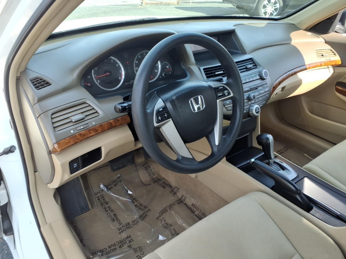 2008 White Honda Accord EX (1HGCP26778A) with an 2.4L 4 Cylinder Sequential-Port F.I. engine, Automatic transmission, located at 50 Eastern Blvd., Essex, MD, 21221, (410) 686-3444, 39.304367, -76.484947- Photo#7