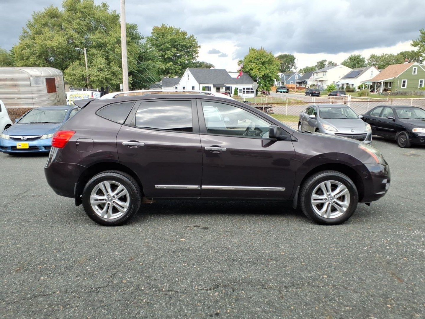 2015 Black Amethyst Nissan Rogue Select S (JN8AS5MV6FW) with an 2.5L 4 Cylinder Sequential-Port F.I. engine, Automatic transmission, located at 50 Eastern Blvd., Essex, MD, 21221, (410) 686-3444, 39.304367, -76.484947- Photo#5