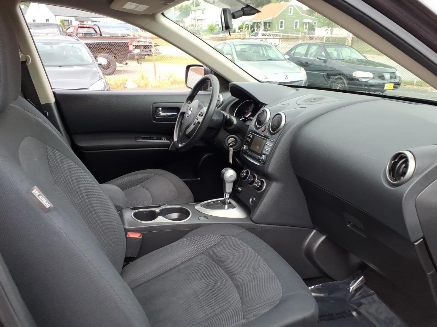 2015 Black Amethyst Nissan Rogue Select S (JN8AS5MV6FW) with an 2.5L 4 Cylinder Sequential-Port F.I. engine, Automatic transmission, located at 50 Eastern Blvd., Essex, MD, 21221, (410) 686-3444, 39.304367, -76.484947- Photo#13
