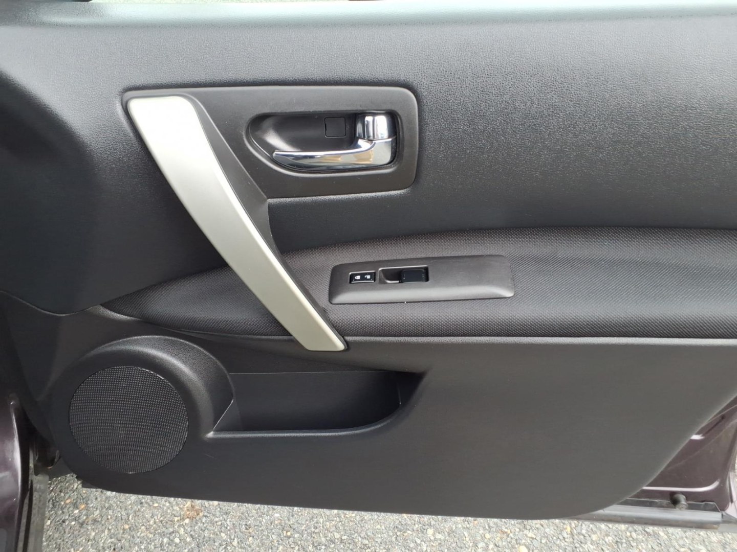 2015 Black Amethyst Nissan Rogue Select S (JN8AS5MV6FW) with an 2.5L 4 Cylinder Sequential-Port F.I. engine, Automatic transmission, located at 50 Eastern Blvd., Essex, MD, 21221, (410) 686-3444, 39.304367, -76.484947- Photo#14