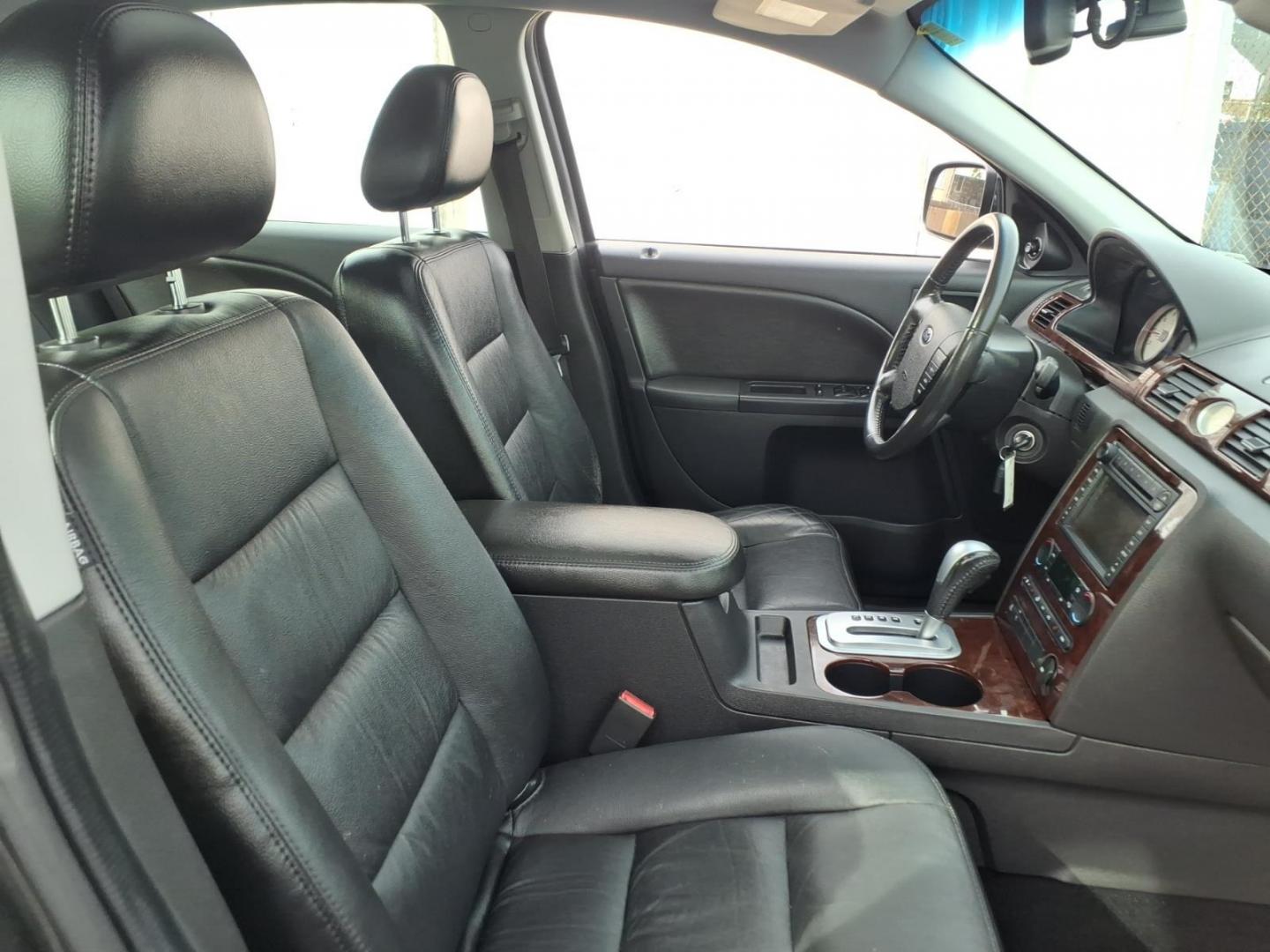 2007 Black Ford Five Hundred Limited (1FAHP28137G) with an 3.0L 6 Cylinder Fuel Injected engine, Automatic transmission, located at 50 Eastern Blvd., Essex, MD, 21221, (410) 686-3444, 39.304367, -76.484947- Photo#15
